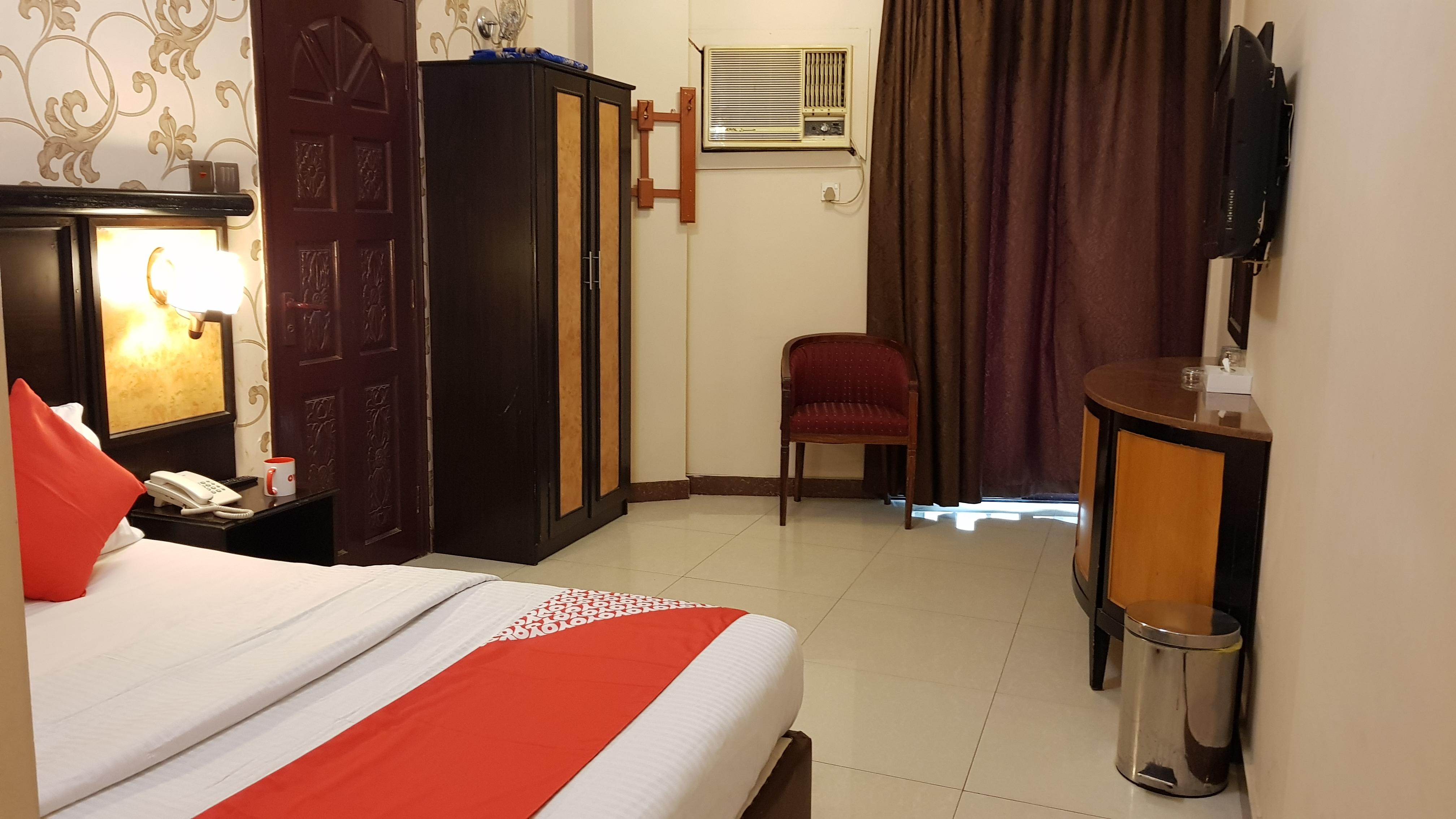 Oyo 491 Rahab Hotel Дубай Экстерьер фото