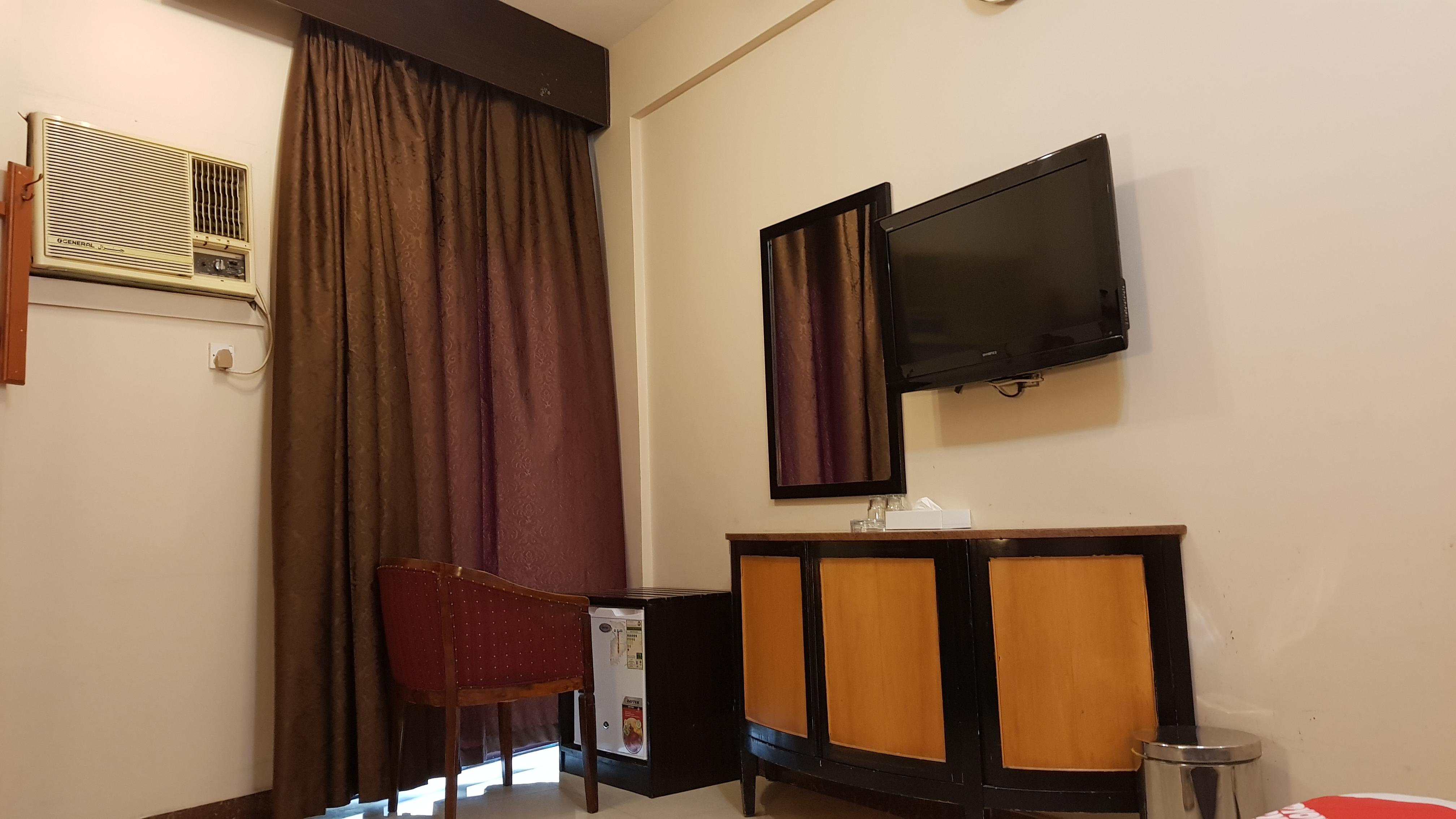 Oyo 491 Rahab Hotel Дубай Экстерьер фото